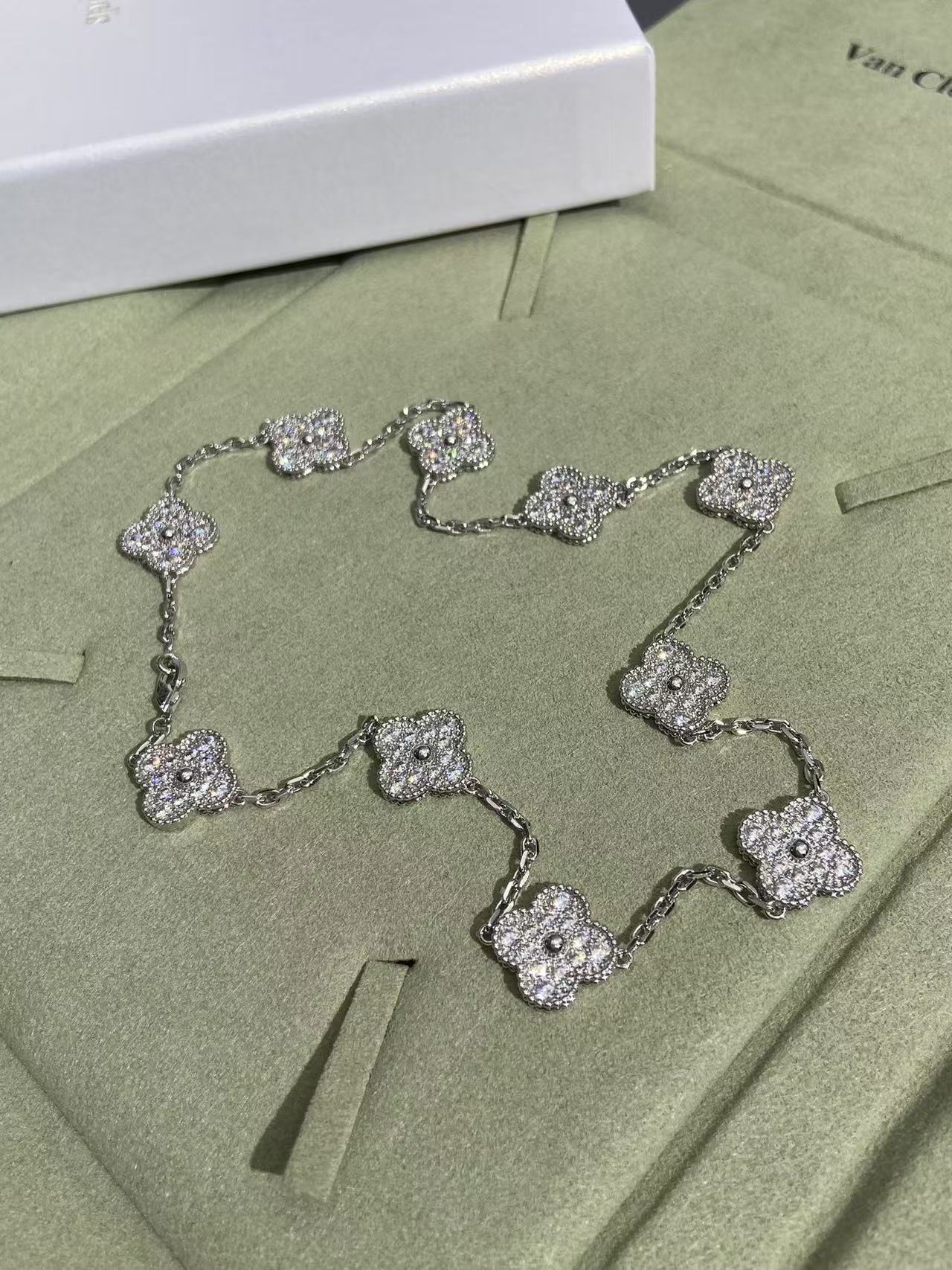 [Luxery Jewelry]CLOVER 10 MOTIFS  FULL DIAMOND NECKLACE