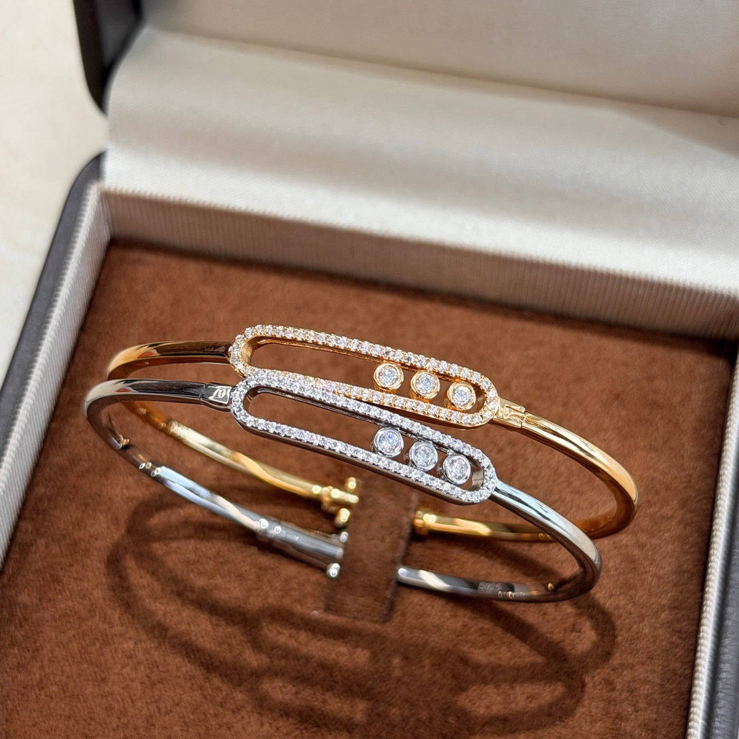 [Luxery]Move Pavé Diamond Bangle Bracelet M
