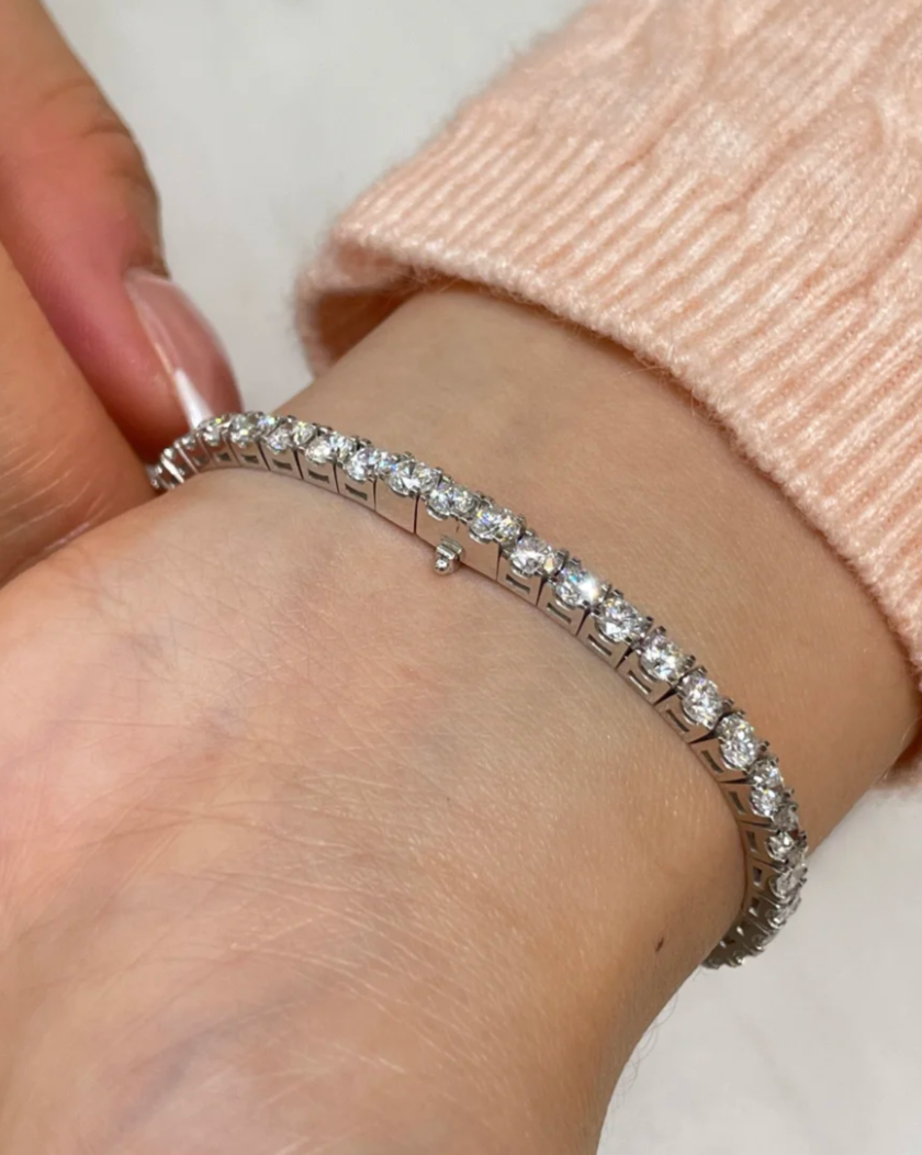 [Luxery]  CLASSIC BASEBALL BRACELAT, 52 DIAMOND