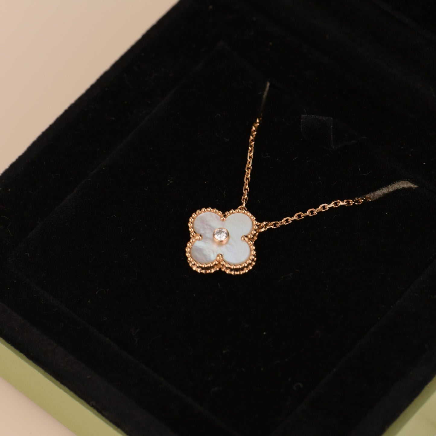 [Luxery]CLOVER 15MM DIAMOND WHITE FRITILLARIA NECKLACE