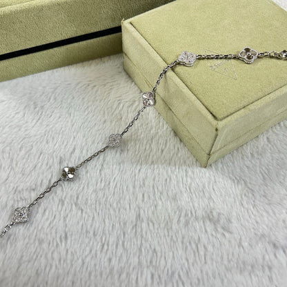 [Luxery]CLOVER 6 MOTIF DIAMOND LASER BRACELET-w