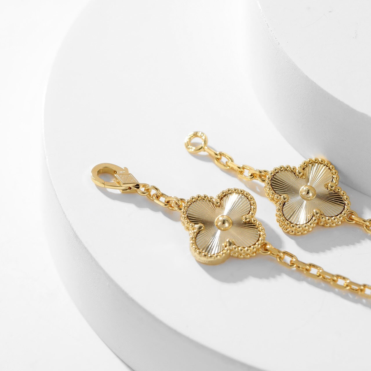 [Luxery]CLOVER 10 MOTIFS LASER NECKLACE