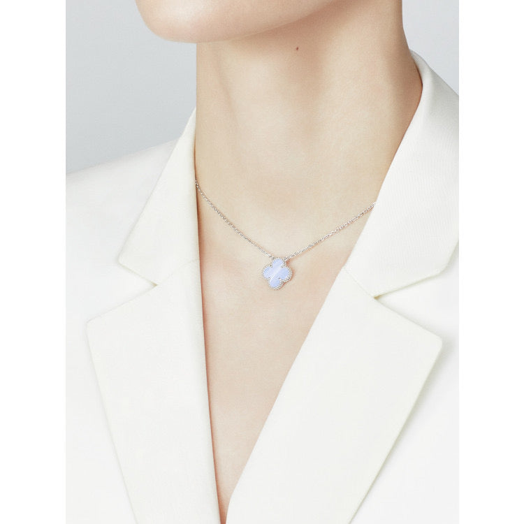 [Luxery]CLOVER 15MM BLUE CHALCEDONY NECKLACE SILVER