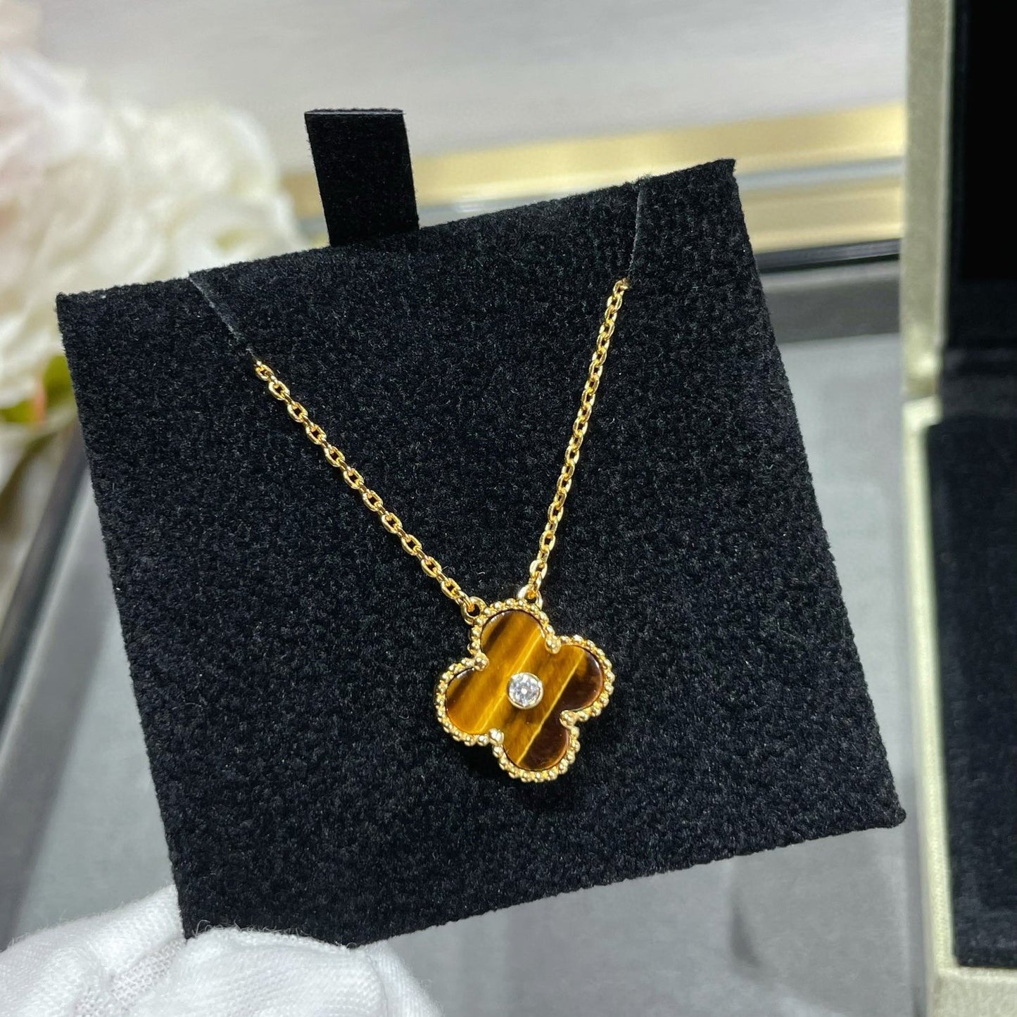 [Luxery]CLOVER 15MM DIAMOND AND YELLOW TIGER'S EYE AGATE necklace