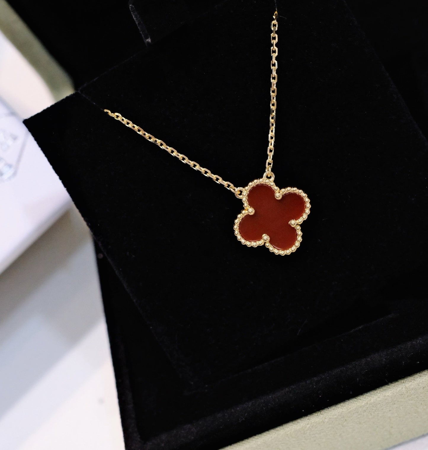 [Luxery]CLOVER 15MM CARNELIAN SINGLE FLOWER NECKLACE
