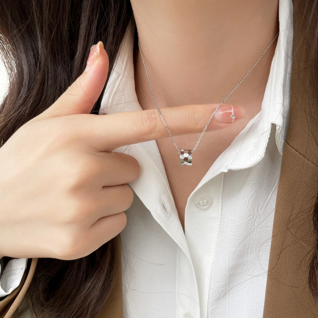 [Luxery]BEE MINI PEDANT DIAMOND NECKLACE