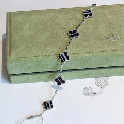 [Luxery] CLOVER 5 MOTIF PULSAR STONE BRACELET COLLECTION