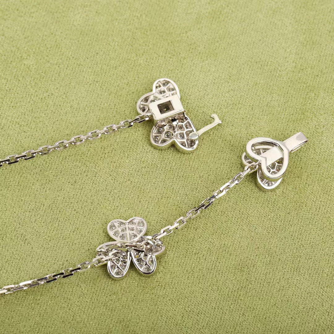 [Luxery]FRIVOLE SILVER 9 FLOWERS NECKLACE