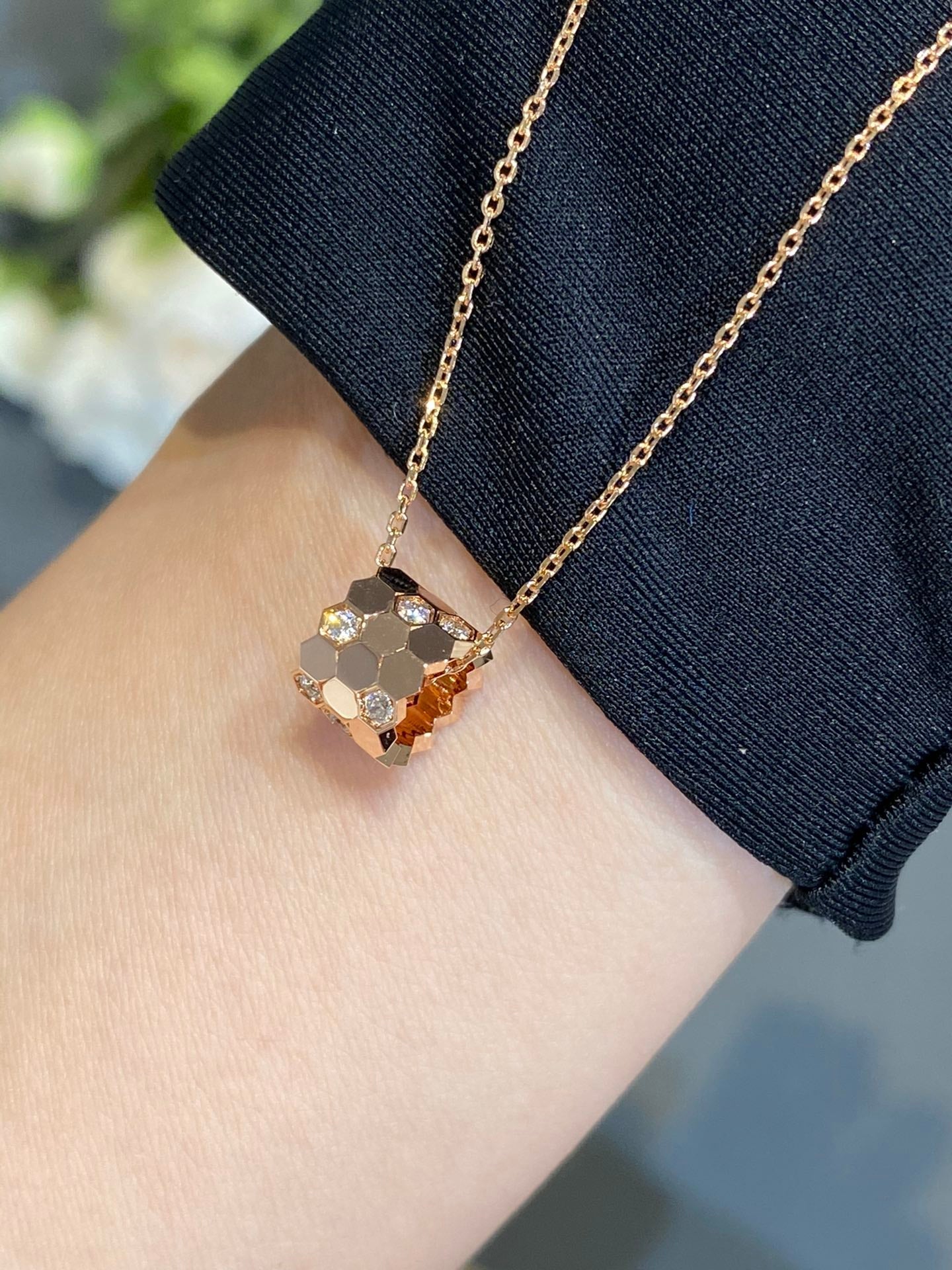 [Luxery]BEE LOVE DIAMOND NECKLACE