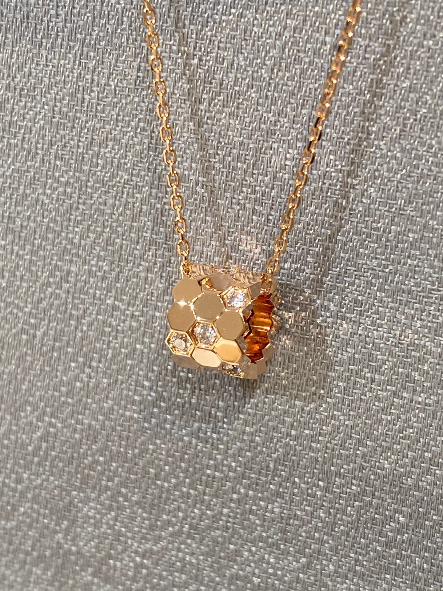[Luxery]BEE LOVE DIAMOND NECKLACE