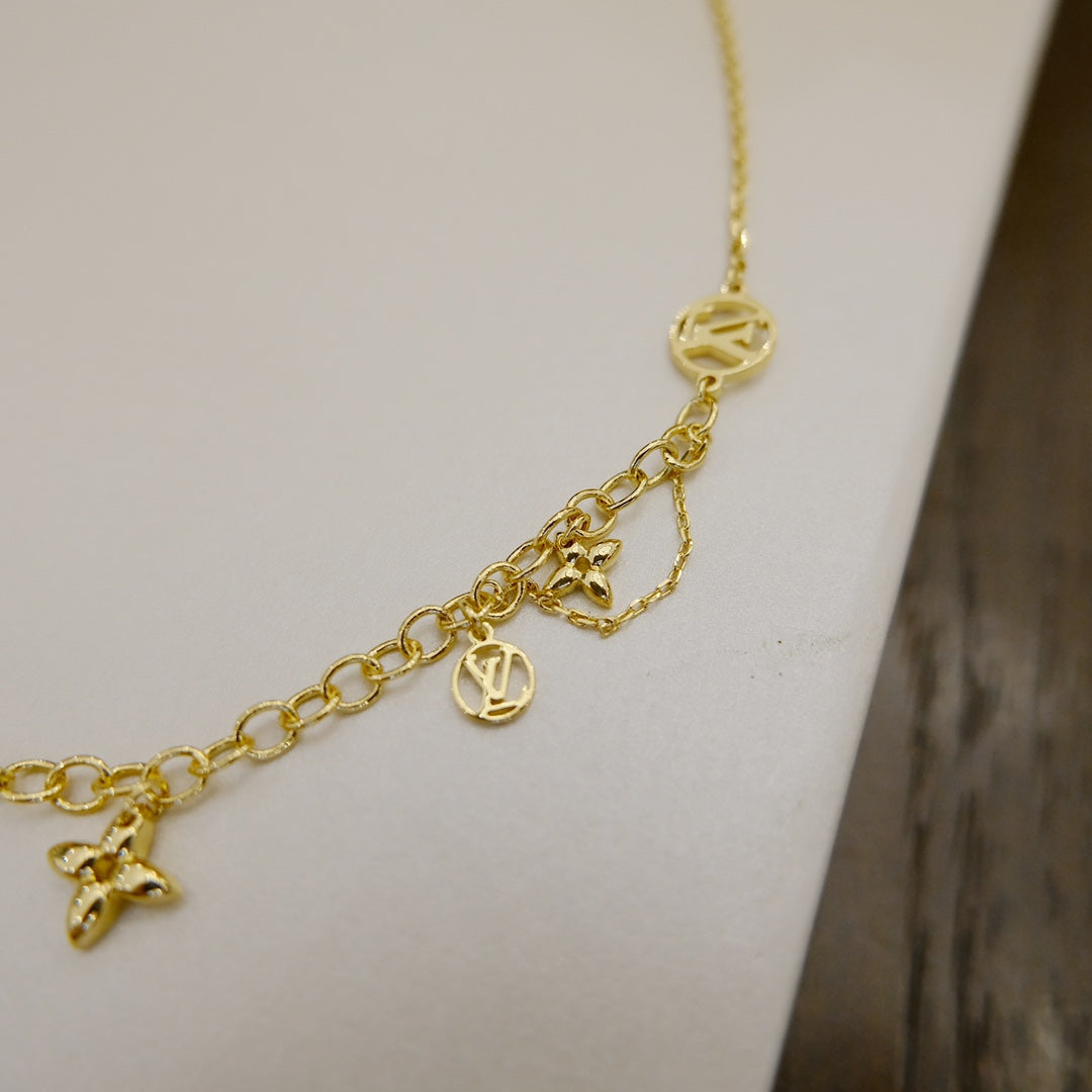 [Luxery]BLOOMING SUPPLE NECKLACE BRASS