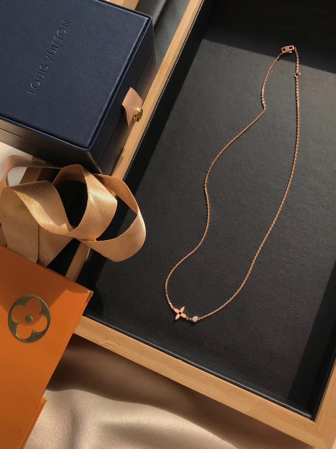 [Luxery]BLOSSOM PENDANT PINK GOLD AND DIAMOND