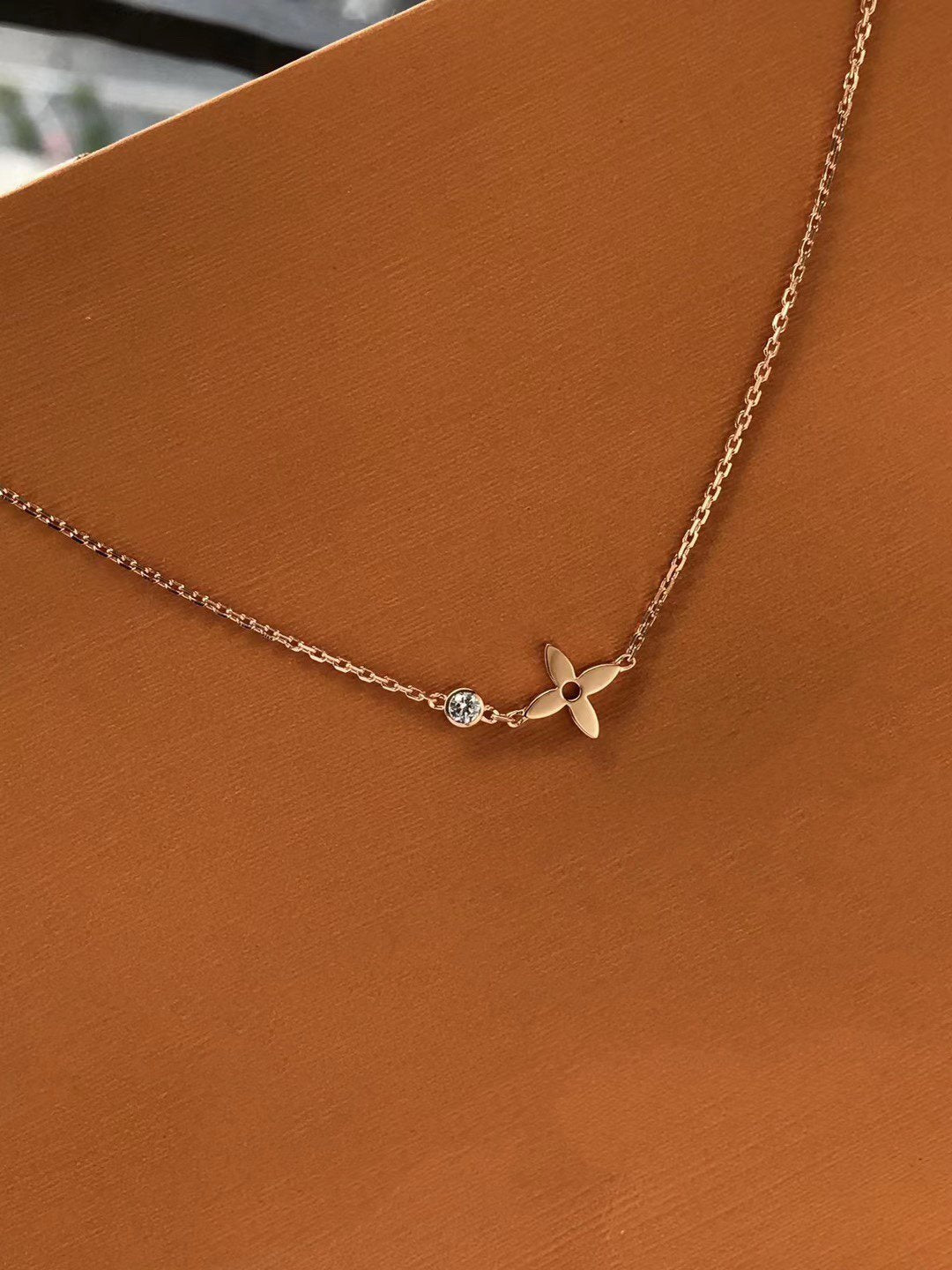 [Luxery]BLOSSOM PENDANT PINK GOLD AND DIAMOND