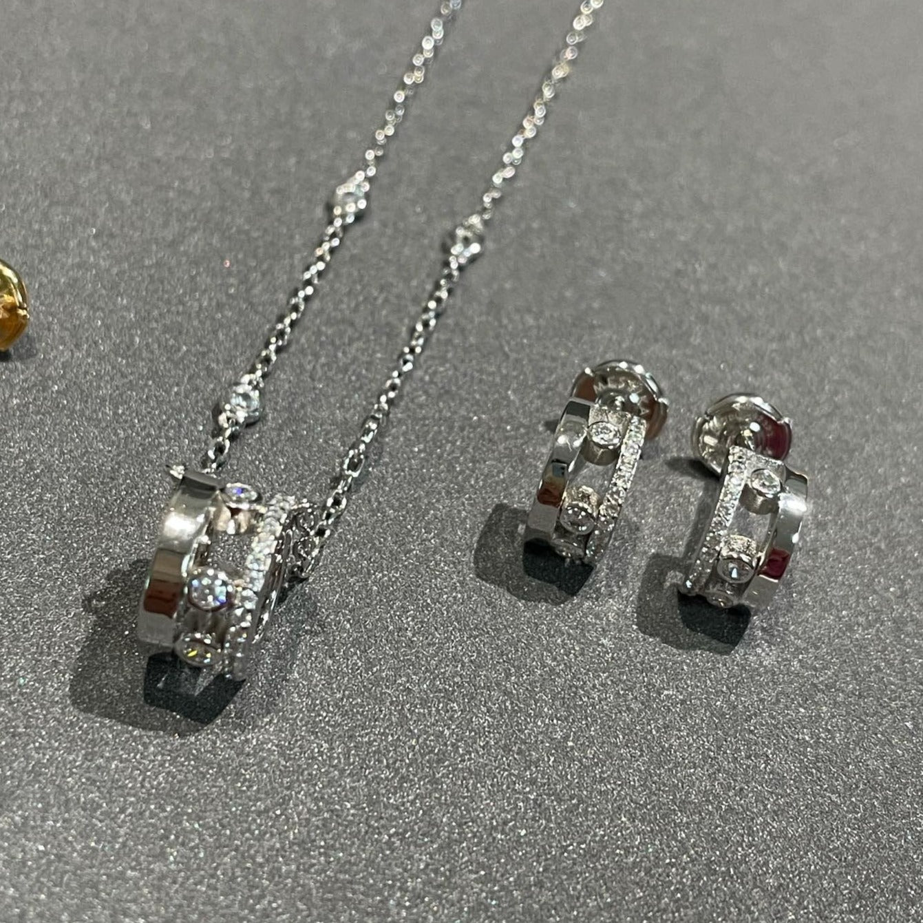 [Luxery]CHAIN MOVE ROMANE PEDAND NECKLACE