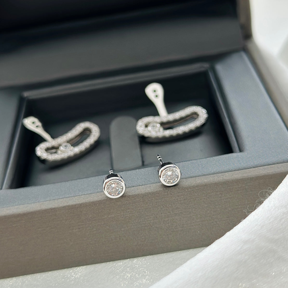 [Luxery]MOVE UNO SILVER DIAMOND EARRINGS