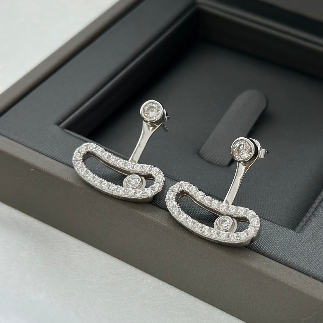 [Luxery]MOVE UNO SILVER DIAMOND EARRINGS