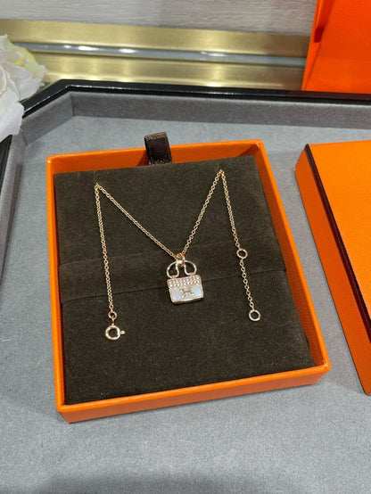 [Luxery]H CIRCE MOISSANITE PENDANT NECKLACE GOLD