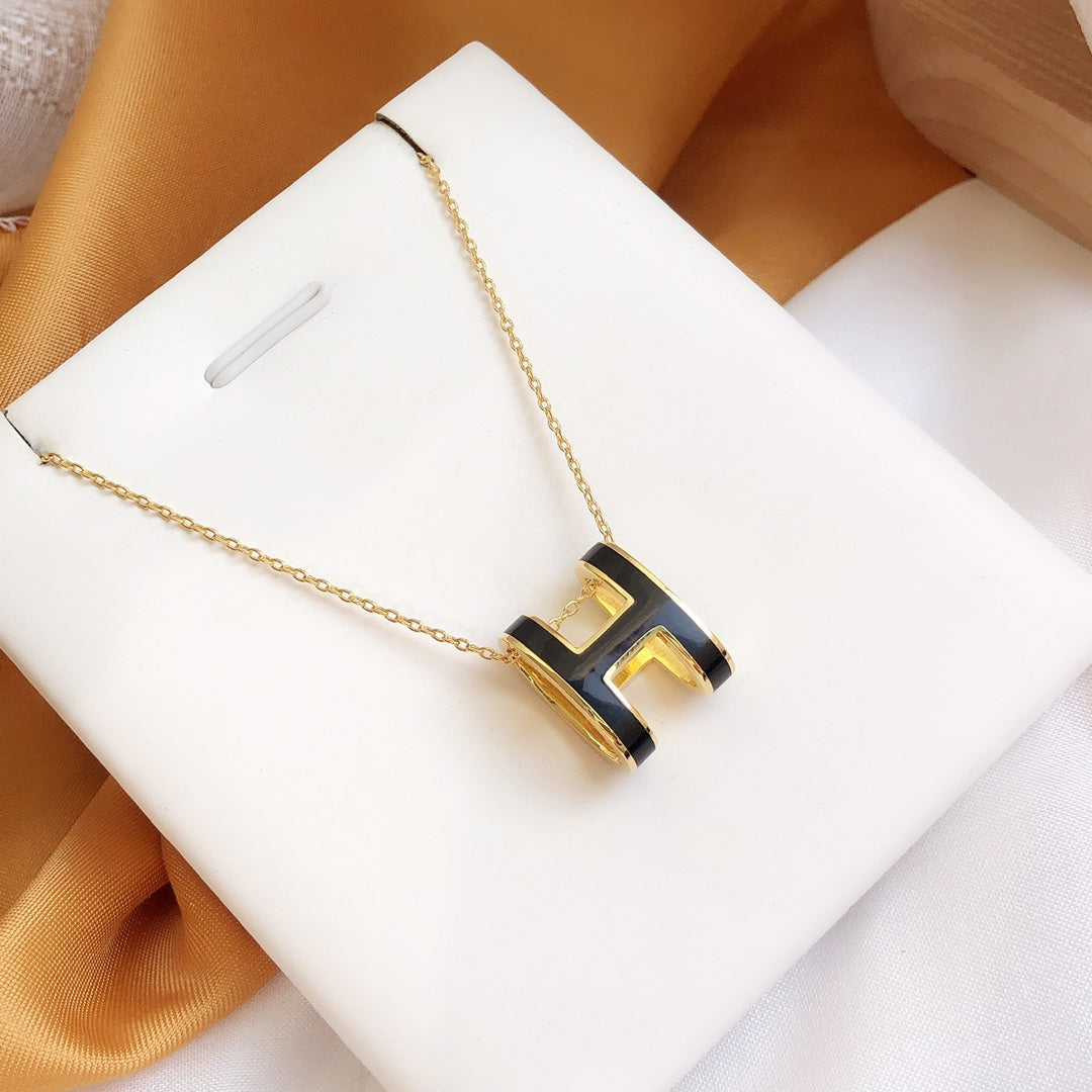 [Luxery]HM CLIC BLACK ENAMEL GOLD NECKLACE