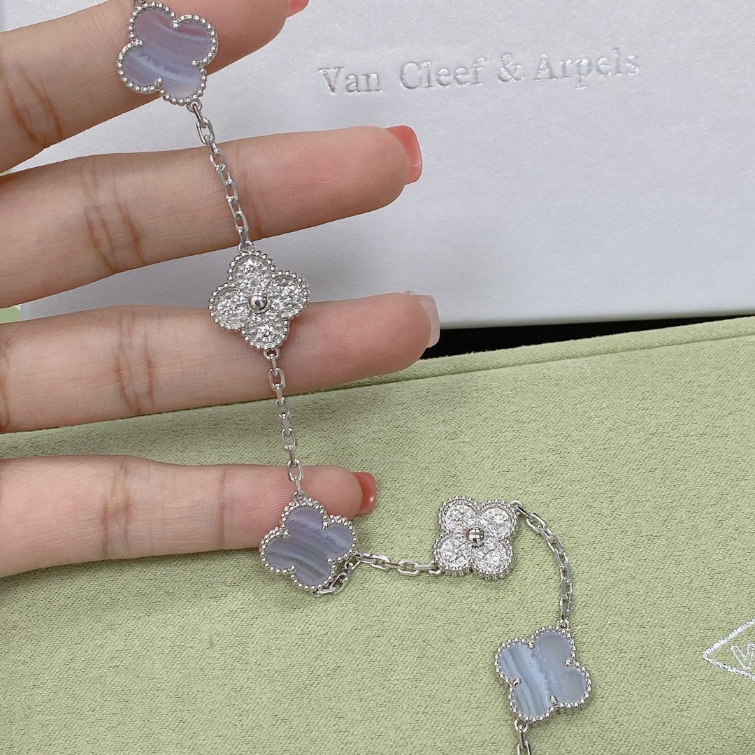 [Luxery] CLOVER 5 MOTIF PURPLE CHALCEDONY BRACELET COLLECTION