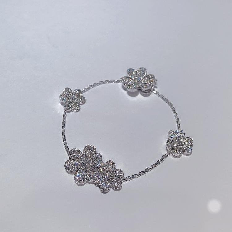 [Luxery]FRIVOLE SILVER 5 FLOWERS BRACELET