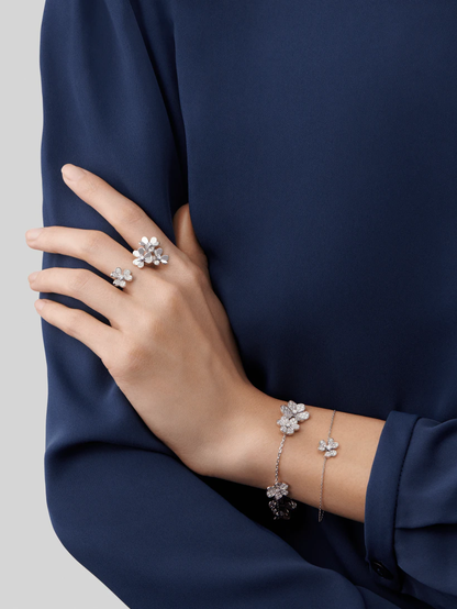 [Luxery]FRIVOLE SILVER FLOWER DIAMOND BRACELET