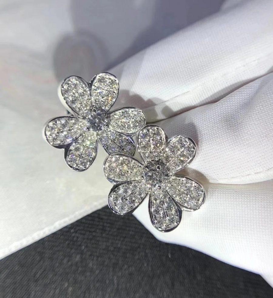 [Luxery]FRIVOLE SILVER FLOWER DIAMOND EARRINGS