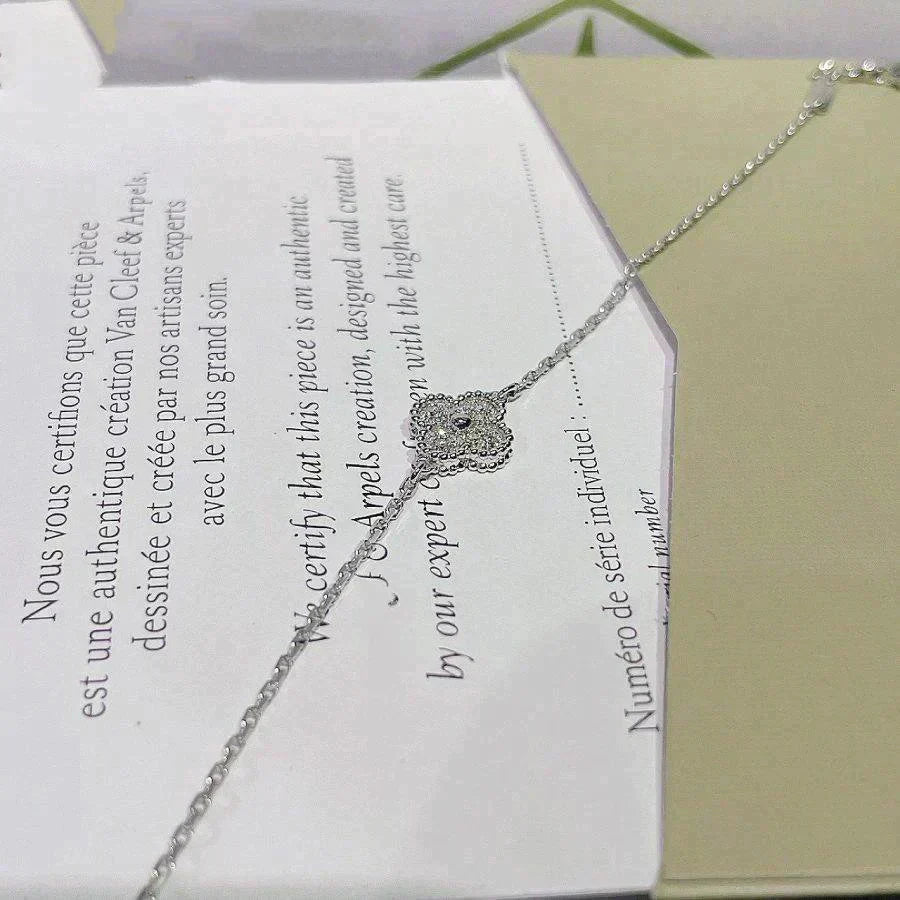 [Luxery]CLOVER  SINGLE FLOWER BRACELET SILVER