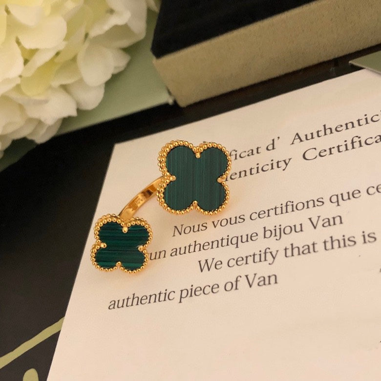 [Luxery]CLOVER BETWEEN THE FINGER RING
