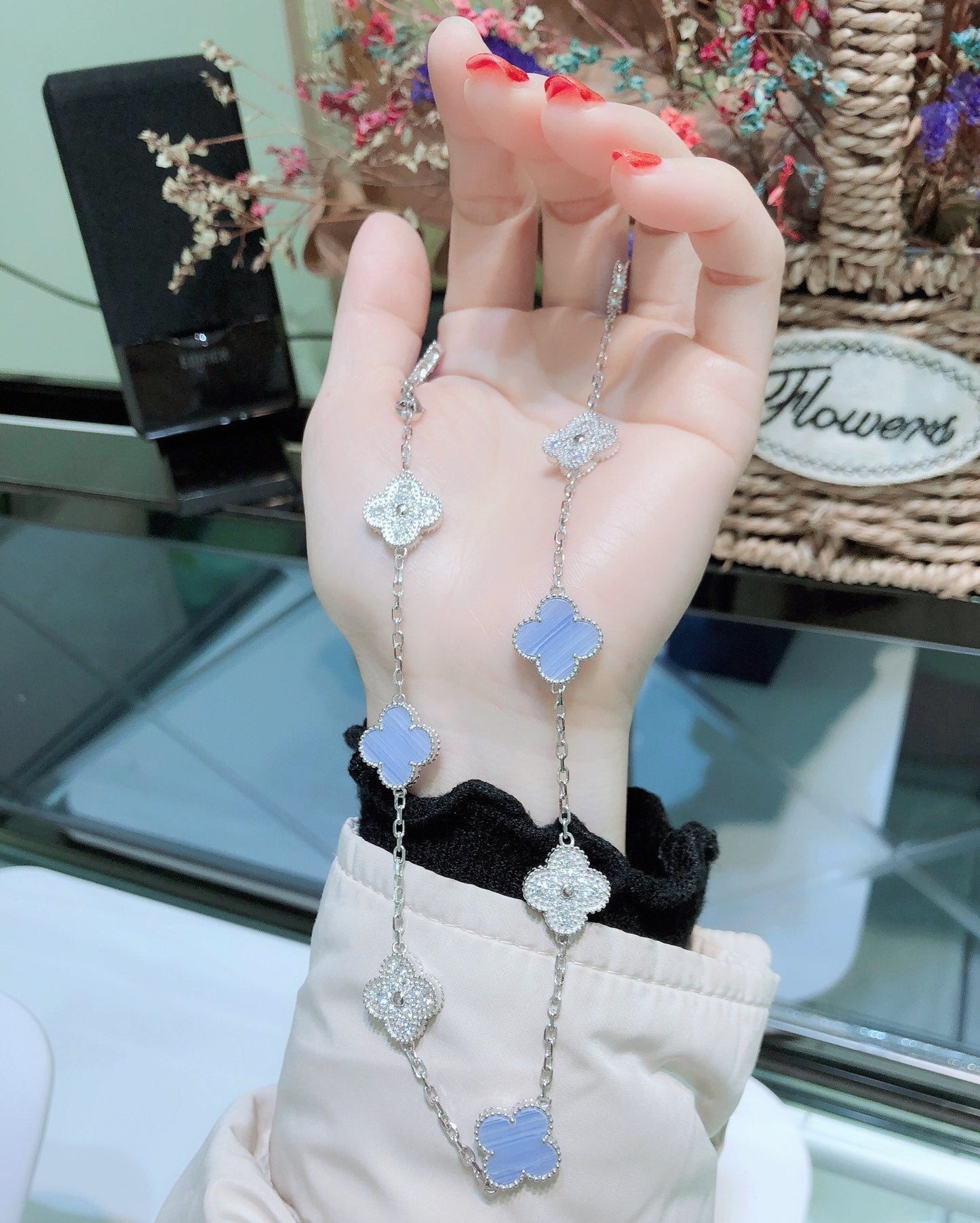 [Luxery]CLOVER 10 MOTIFS CHALCEDONY DIAMONDS SILVER NECKLACE